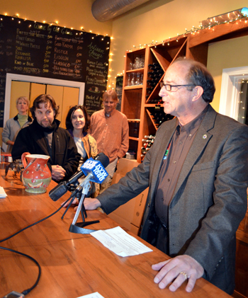 Photo of Secretary Fisher's press conference at Auburn Road Vineyards