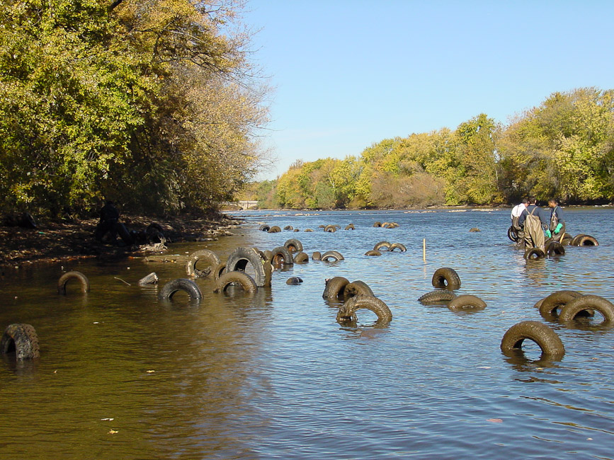 Indian Fish Weir Tire Cleanup