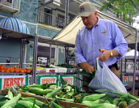 Secretary Kuperus at the Freehold Farmers Market