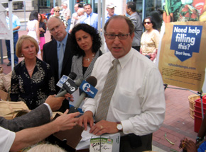 Photo of Pat Dombroski, Commissioner Velez and Secretary Fisher