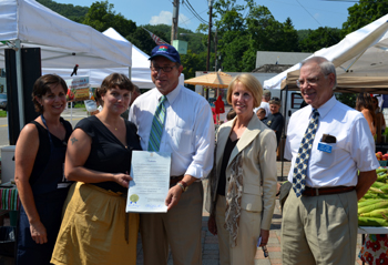 Photo of the 2012 Farmers Market Week presentation