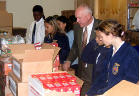 Photo of Secretary Kuperus and FFA members at the Salvation Army in Plainfield Photo of Secretary Kuperus and FFA members at the Salvation Army in Plainfield