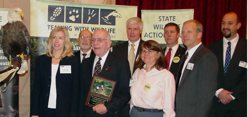 Rep. Jim Saxton with award