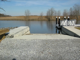 Salem River boat ramp to water