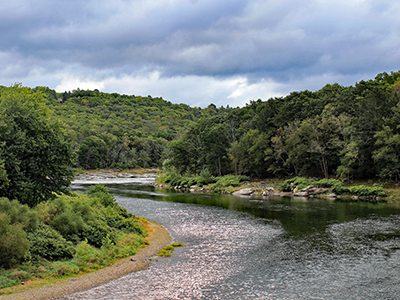 The upper Delaware River near Skinner's Falls. Photo by Martha Tully.