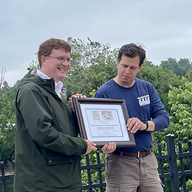 Warren County Commissioner James R. Kern III (L) poses for a photo with the Sojourn's Alan Hunt after receiving the Sojourn's High Admiral Award. Photo by the DRBC.