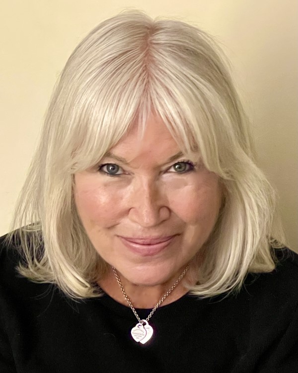 Celina Levy Headshot