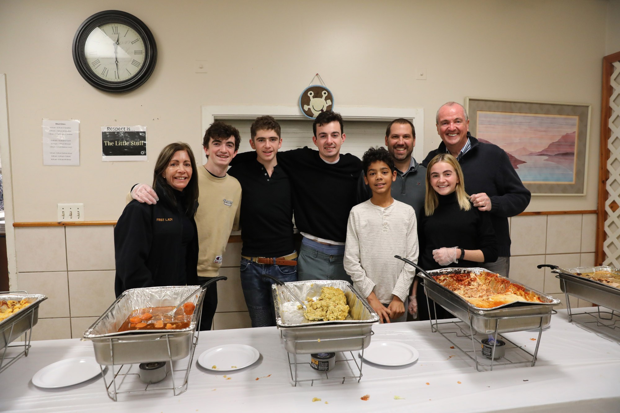 Governor Murphy, First Lady Tammy Murphy, and Family Serve Thanksgiving Meals