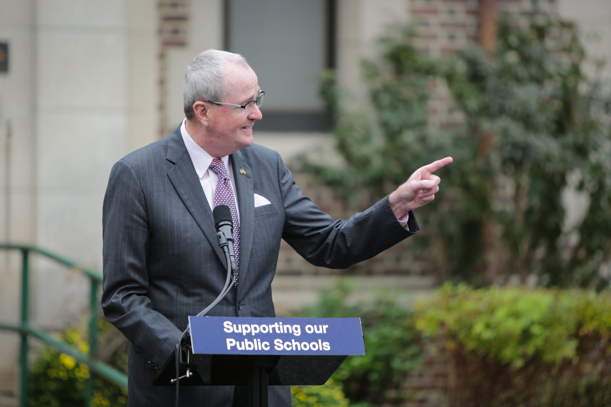 photo of Governor Murphy delivering the announcement