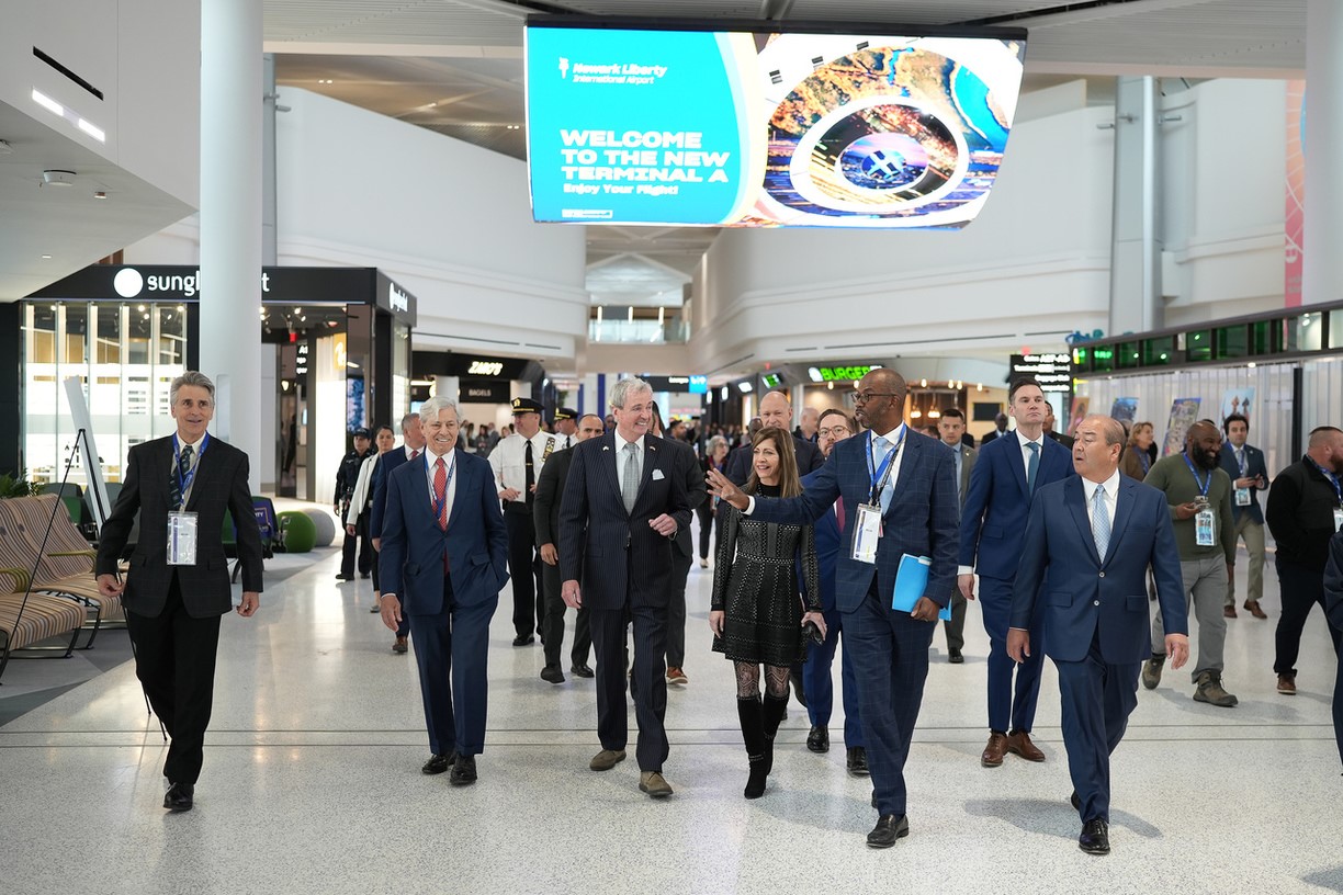 photo: Governor Murphy at Newly constructed Newark Liberty International Airport