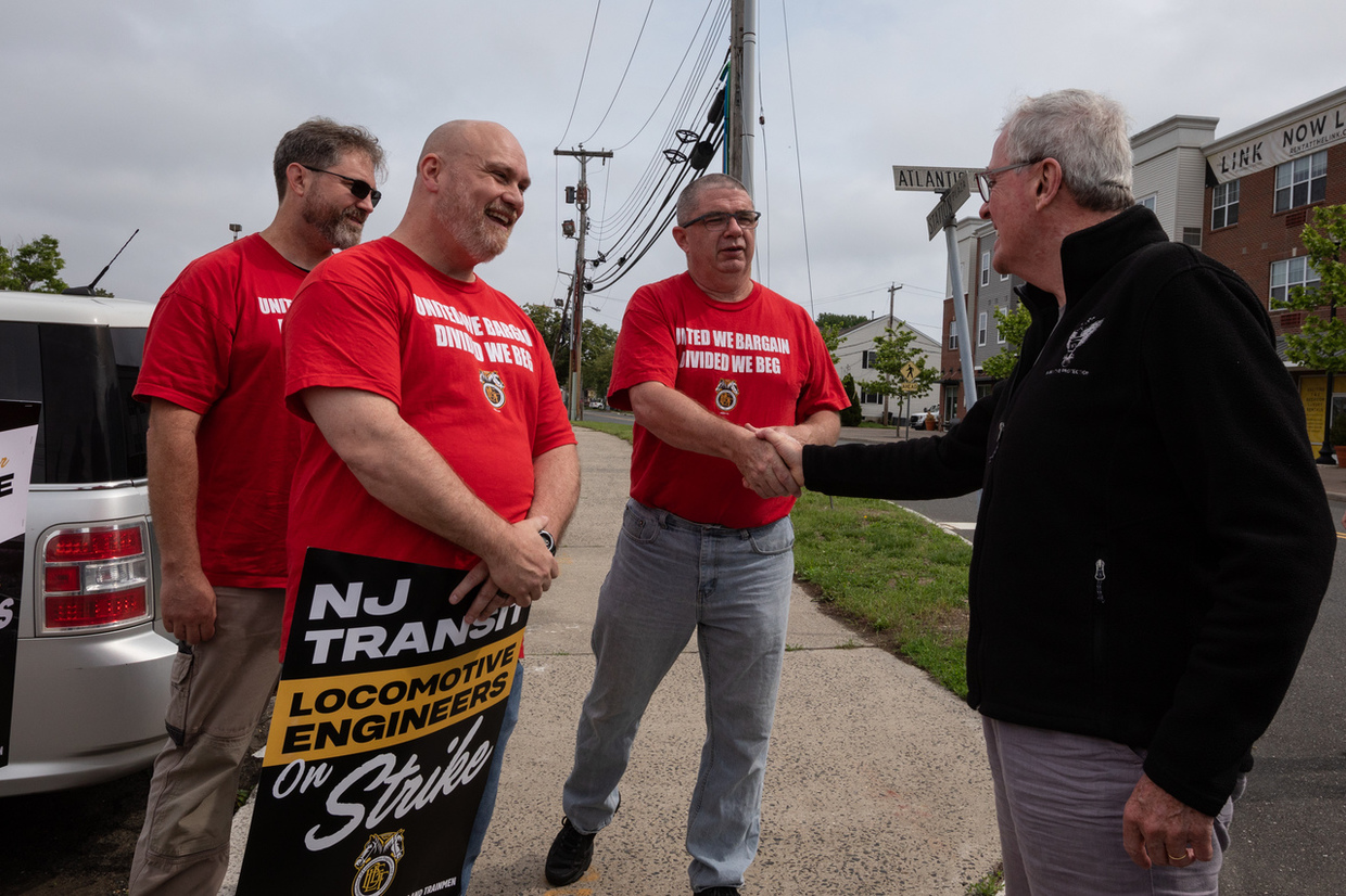 Governor Murphy shaking hands