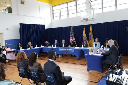 Governor Murphy in roundtable discussion
