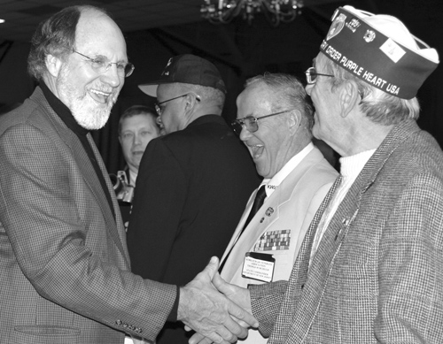 Governor Visits Vets Call