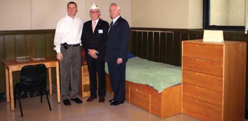 Volunteers helping Menlo residents