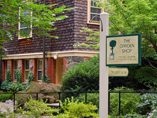 Entrance to the arboretum's garden shop