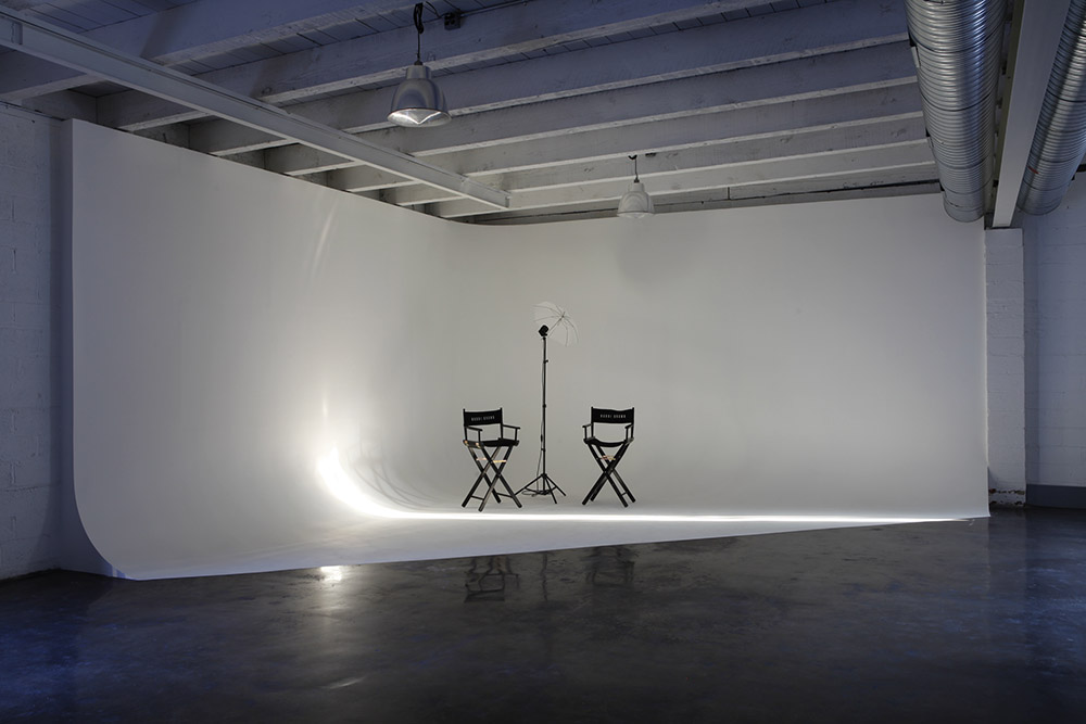 Studio B at 18 Label with cyclorama