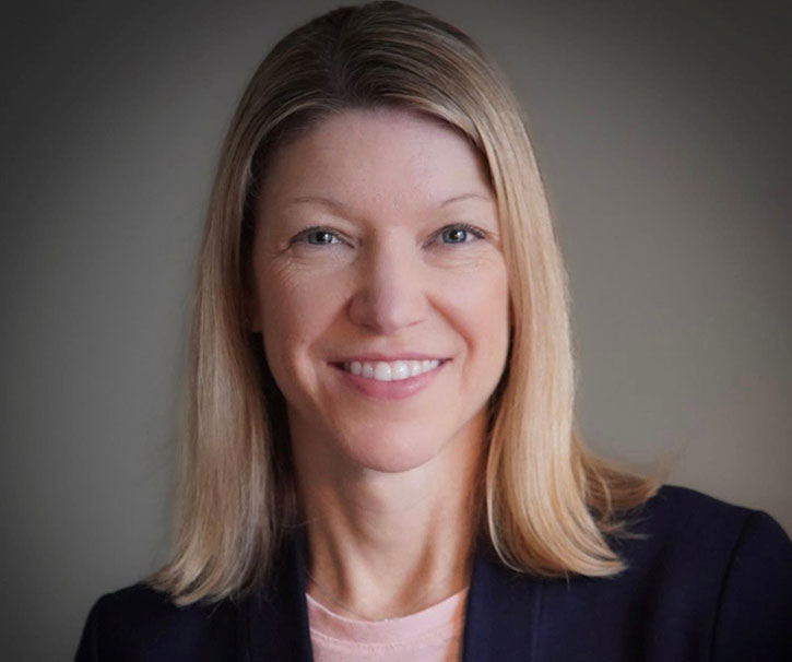 Trish Wallace Headshot