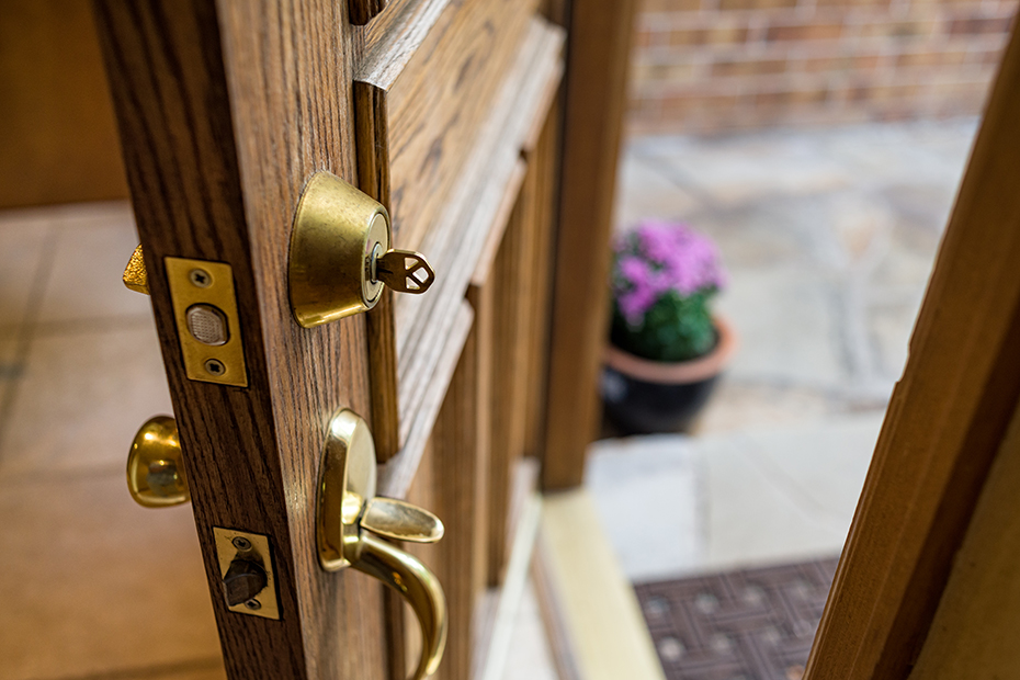 Key in a doorknob : Photo
