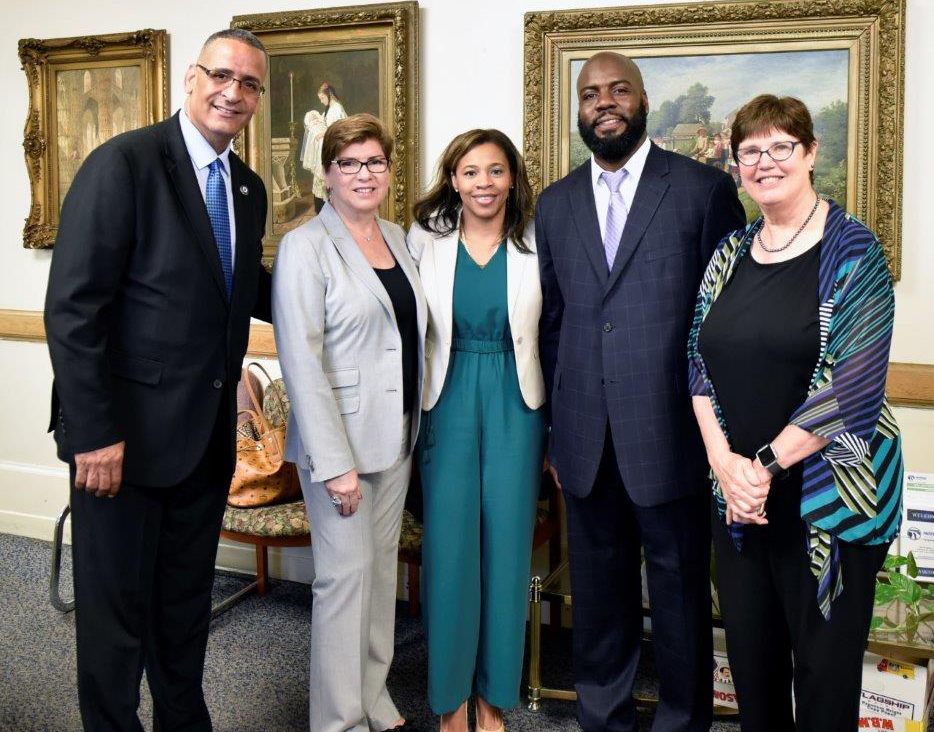 National Library Sign-up - Paterson Library - Link - https://www.state.nj.us/state/sos-secretary-in-the-community-2018-0926.shtml