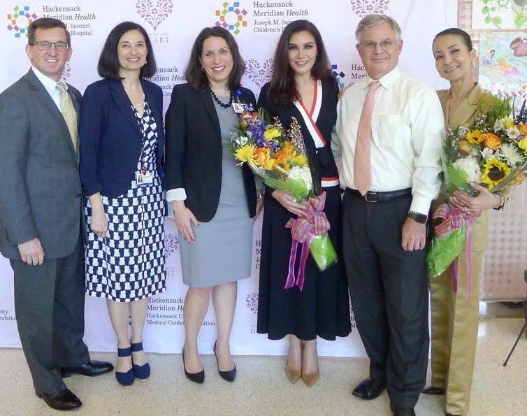 Secretary of State Tahesha Way serves as a judge for the Children’s Art Contest at Hackensack Meridian Joseph M. Sanzari Children’s Hospital